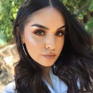 Meet your Posher, Lorena